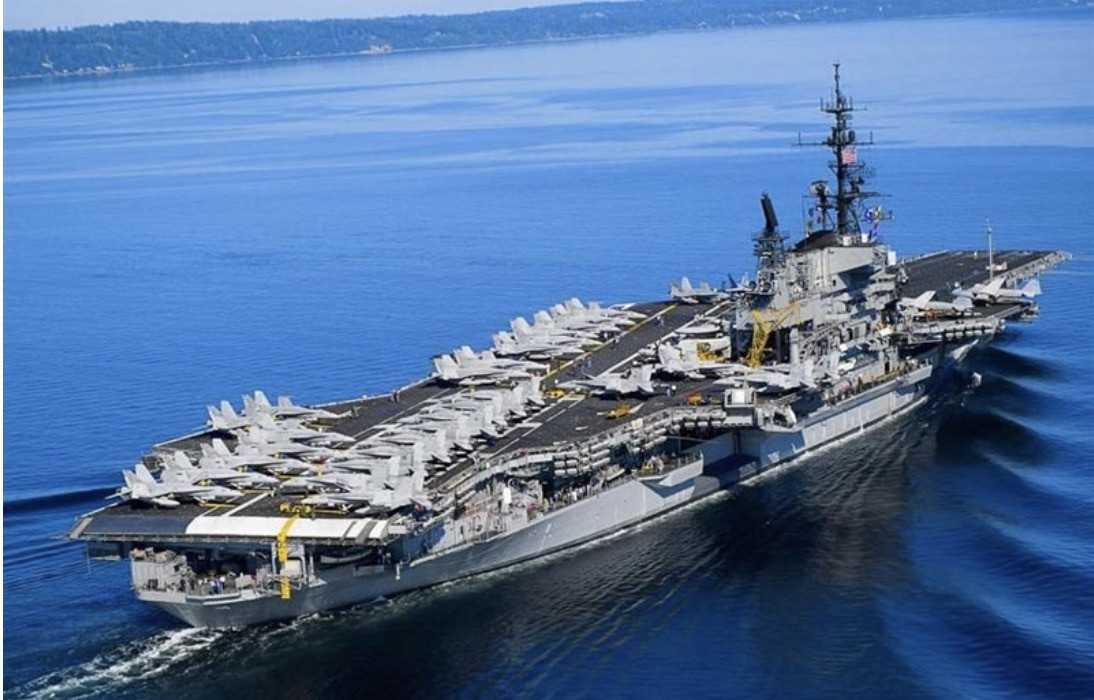 Tàu sân bay Mỹ. Ảnh: Tasnim