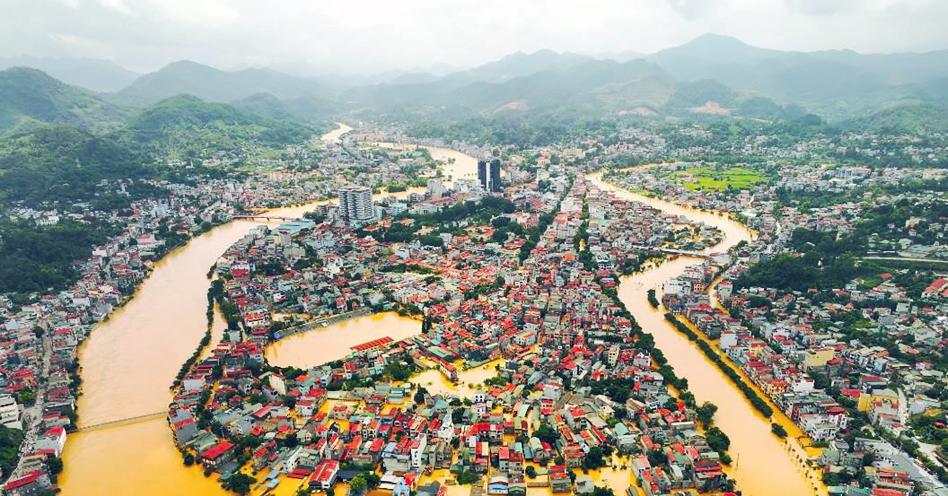 Thiên tai khốc liệt hơn, thiệt hại tại Việt Nam ngày càng lớn