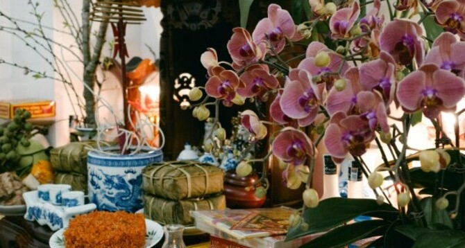 Văn khấn mùng 1 tháng 2 âm lịch năm Bính Ngọ 2026 theo truyền thống