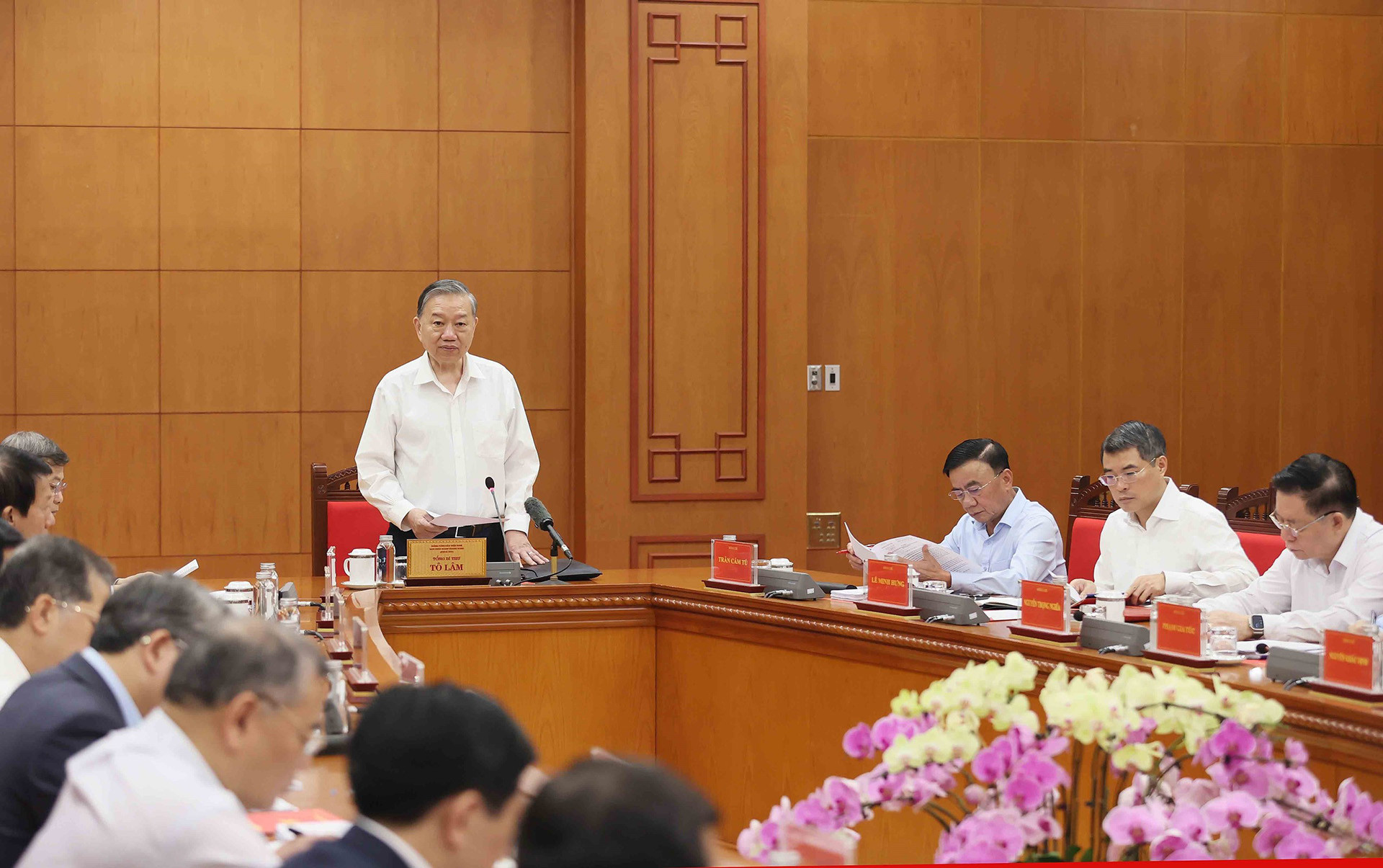 vnapotaltongbithutolamchutricuochopthuongtrucbanchidaotrunguongvephongchongthamnhunglangphitieucuc8648538 17738126700088258291.jpg