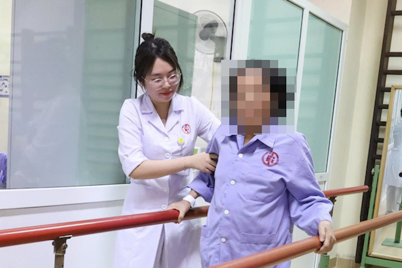  1 giờ chạy đua cứu người phụ nữ bị nhồi máu não thể hiếm gặp 