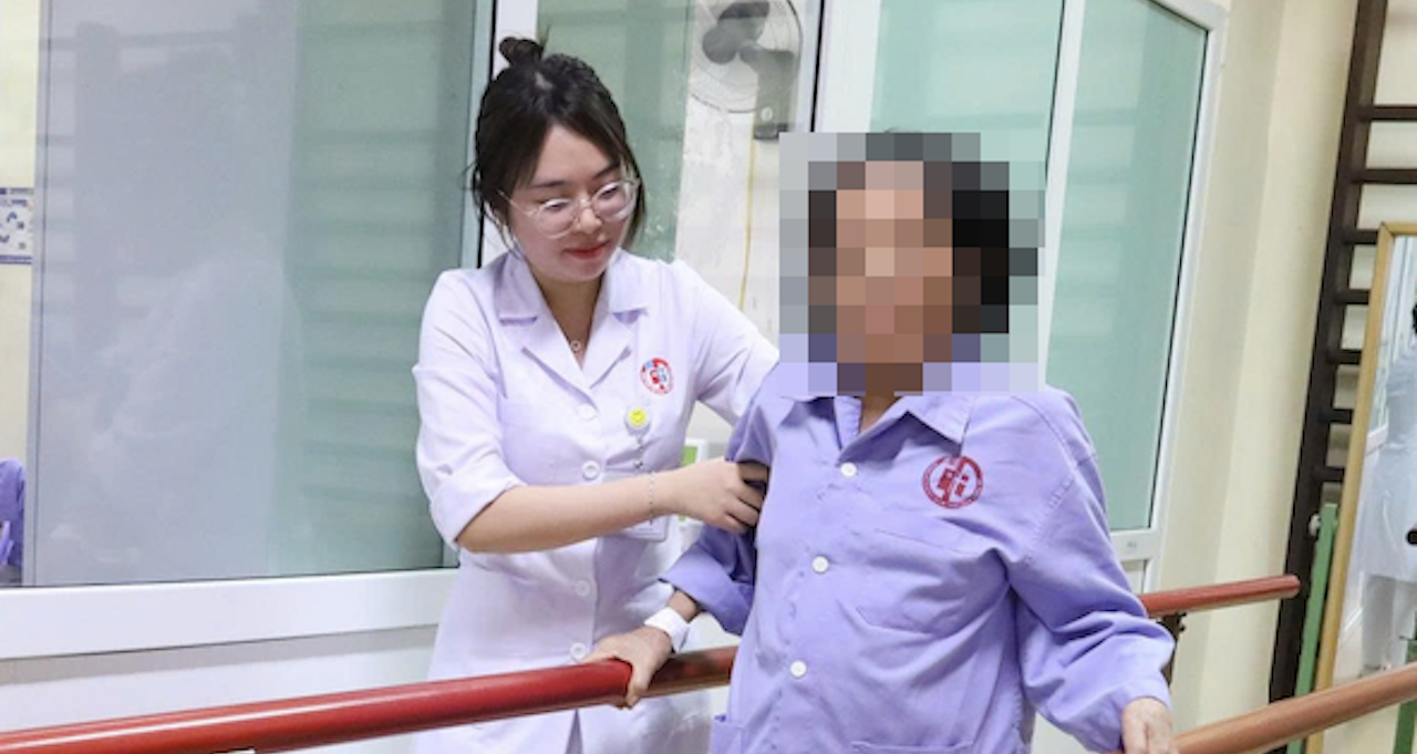 1 giờ chạy đua cứu người phụ nữ bị nhồi máu não thể hiếm gặp