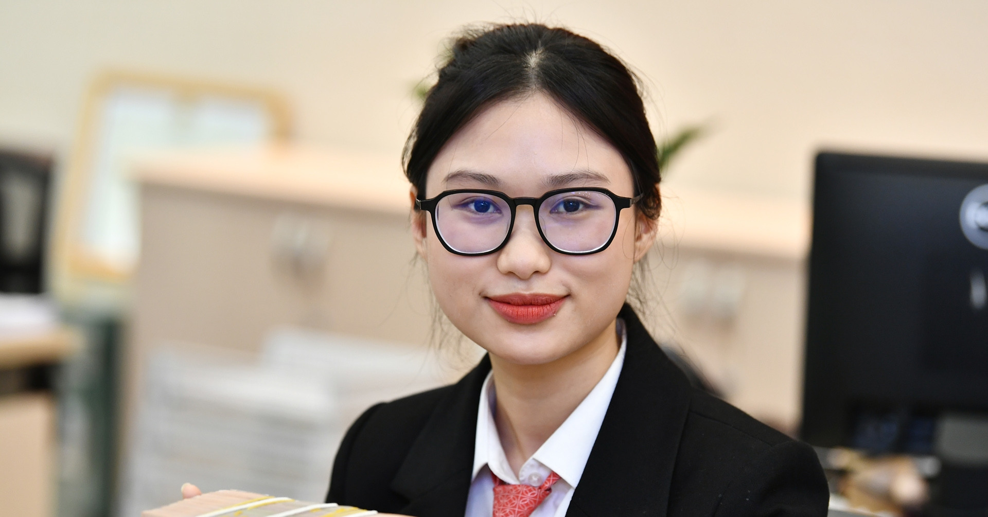 Lãi suất ngân hàng hôm nay 19/3/2026: Các "ông lớn" đồng loạt tăng tốc