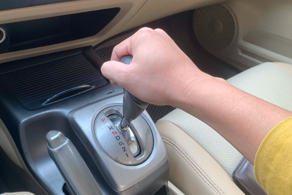 7 sai lầm 'chết người' khi lái xe số tự động mà nhiều tài xế hay mắc phải