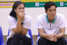 Libero 14 tuổi gây sốt ở Cúp bóng chuyền Hoa Lư, lên U18 Việt Nam Bích Tuyền tái xuất, trầm ngâm bên Hoa khôi bóng chuyền Kim Huệ