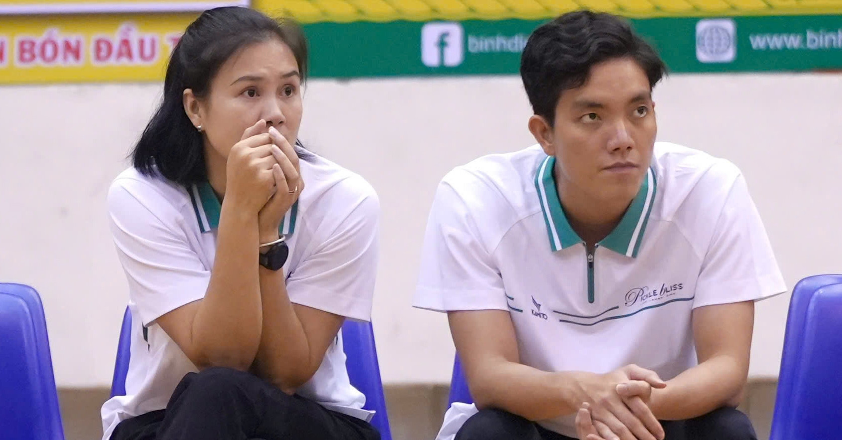 Bích Tuyền tái xuất, trầm ngâm bên Hoa khôi bóng chuyền Kim Huệ