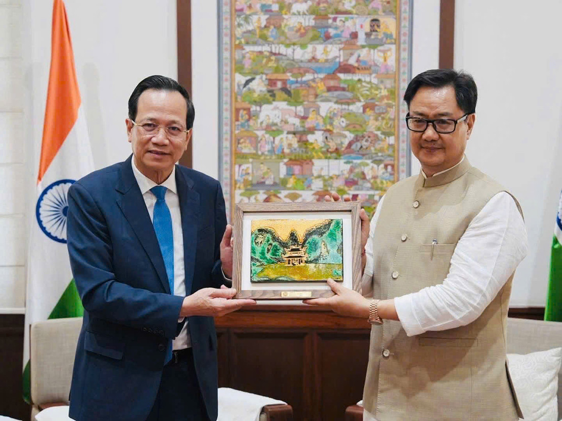 Bộ trưởng ảnh 3.jpg