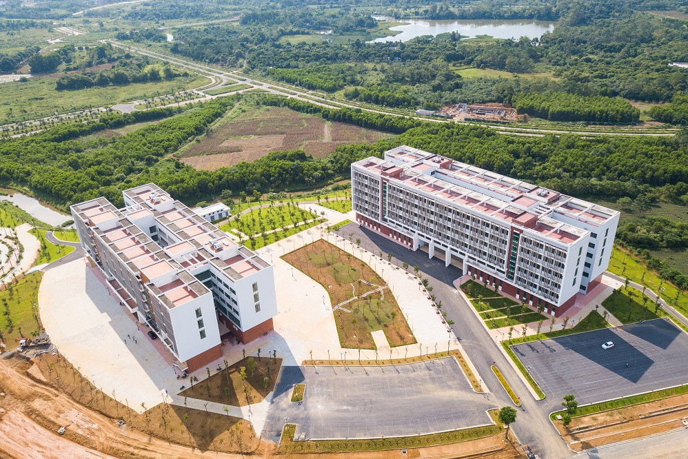 Dai hoc Quoc gia.jpg