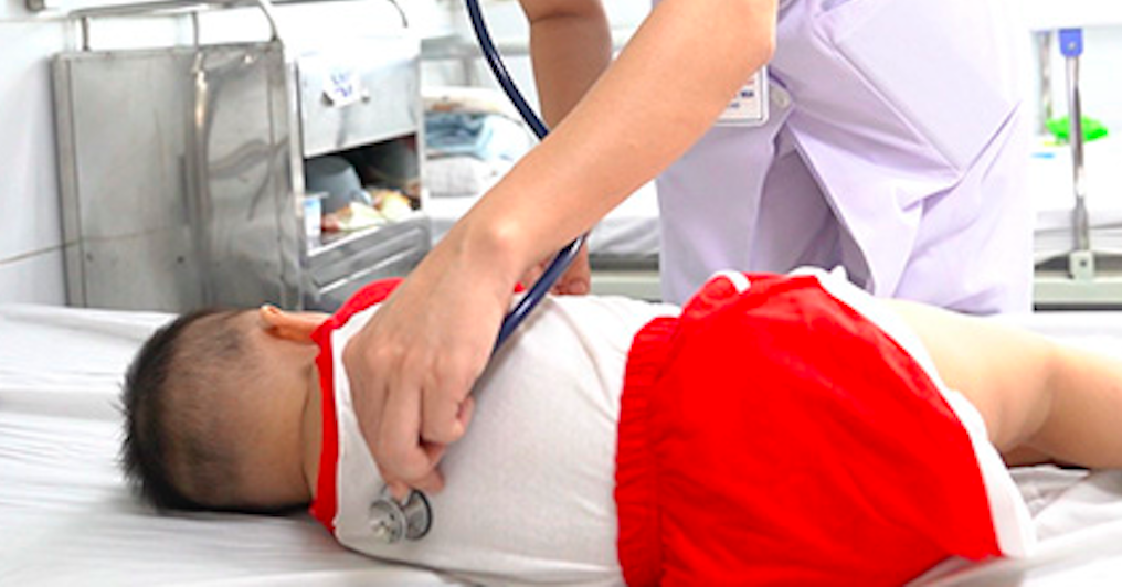 Gần 3.000 trẻ mắc tay chân miệng, bác sĩ cảnh báo dấu hiệu trở nặng