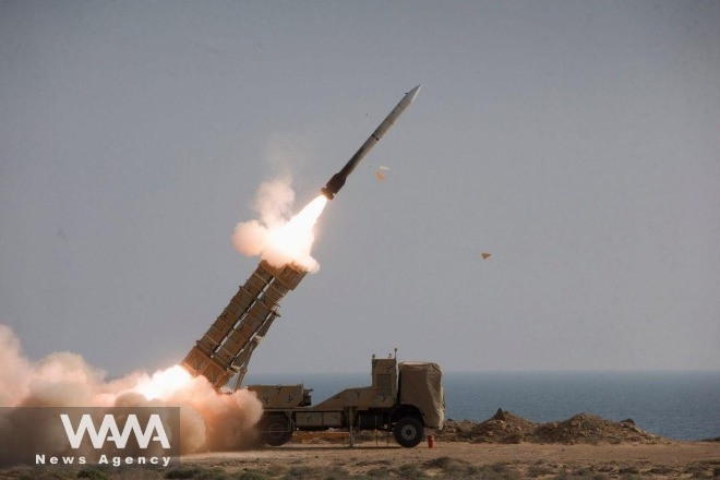 Iran tấn công hàng loạt cơ sở năng lượng, xác nhận Bộ trưởng Tình báo thiệt mạng
