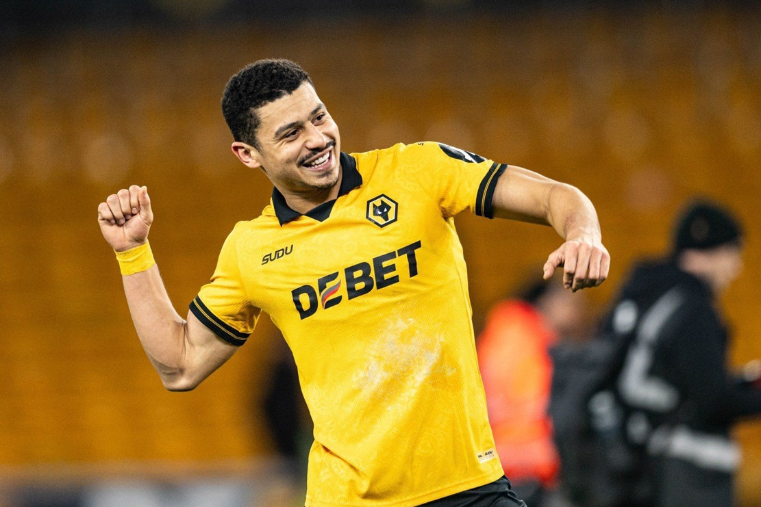 Lộ cái tên đầy bất ngờ thay Casemiro ở MU