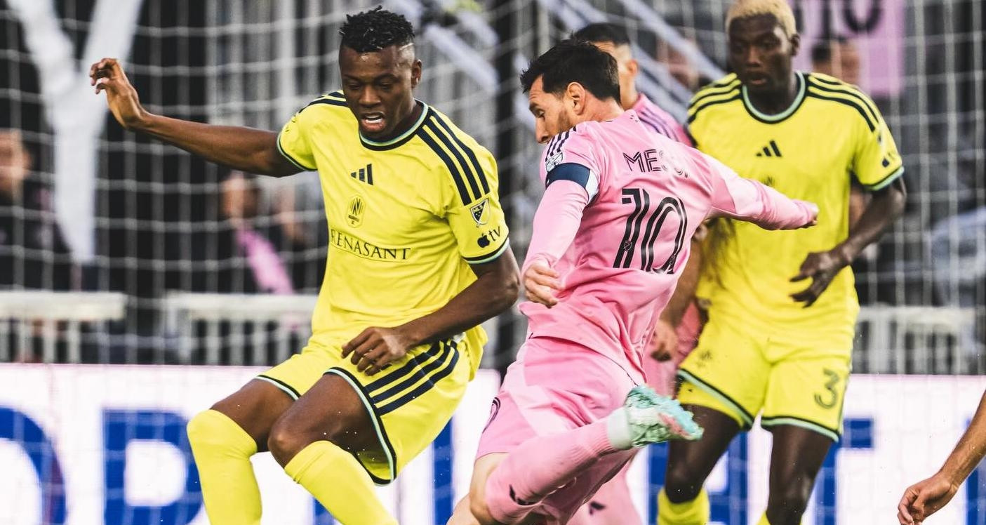 Messi cán mốc 900 bàn, Inter Miami vẫn bị loại