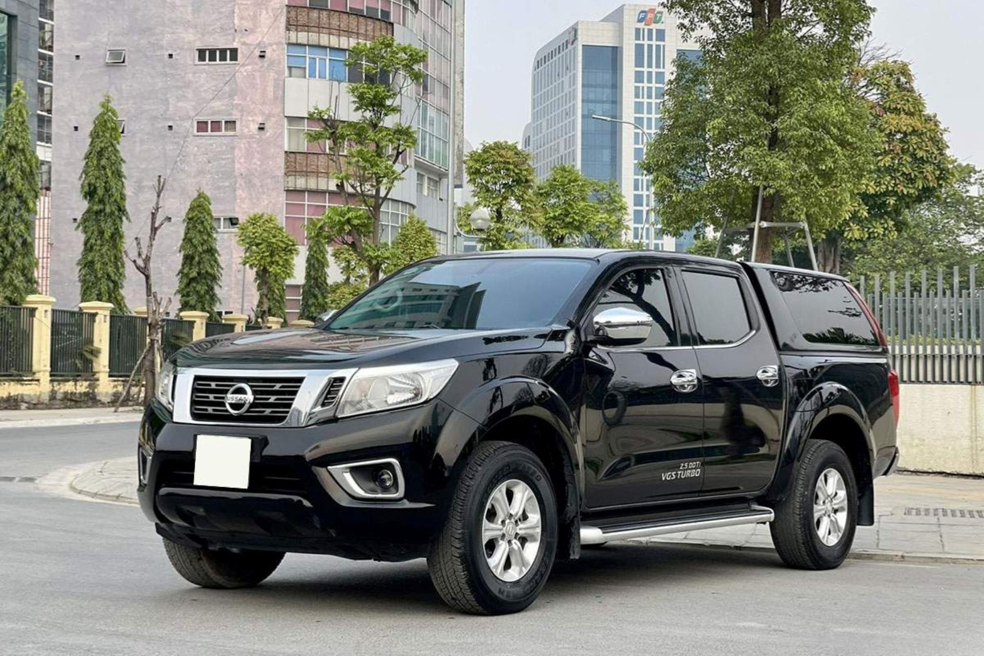 Nissan Navara 2016.jpg