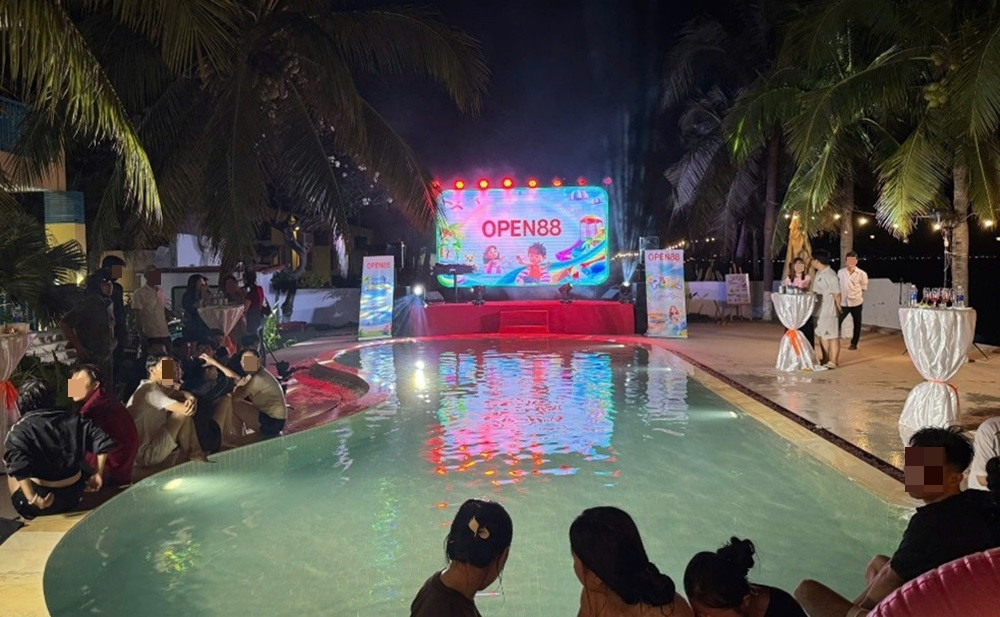 Thanh niên 27 tuổi thuê resort hạng sang, mời DJ để quảng cáo cờ bạc