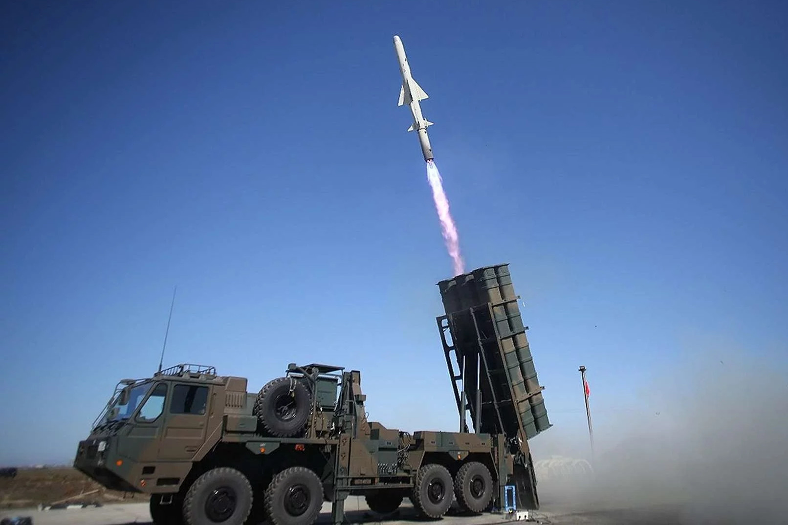 Tên lửa Type-12 tầm bắn 1.000km, công nghệ stealth, xuyên thủng phòng không, thay đổi cuộc chơi