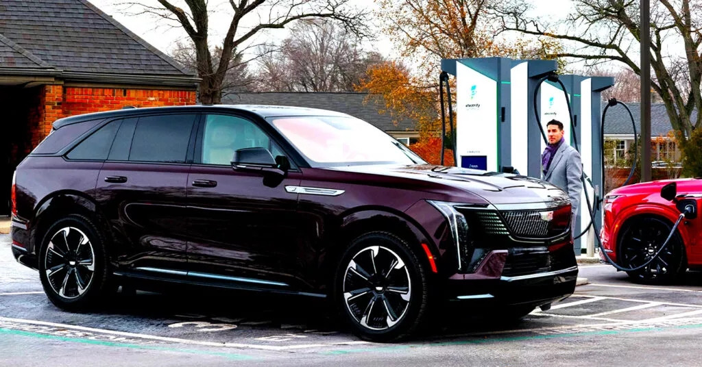 Thuế xăng dầu “đóng băng”, Mỹ đề xuất thu phí xe điện gây tranh cãi