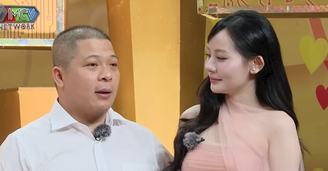 Vừa gặp cô gái kém 12 tuổi, giám đốc ở Hà Nội bị ‘hớp hồn’, quyết lấy làm vợ