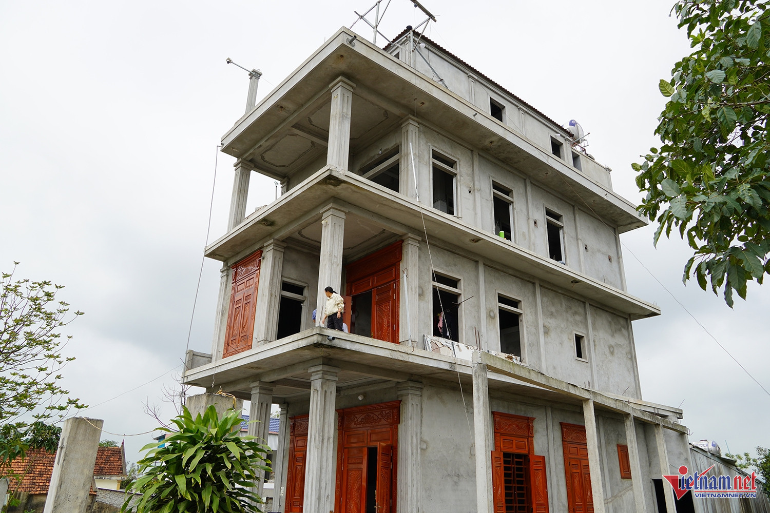 W-ông hậu 3.JPG.jpg