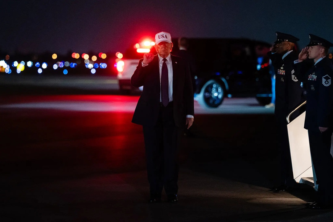 28dc trump hvqc superJumbo.jpg