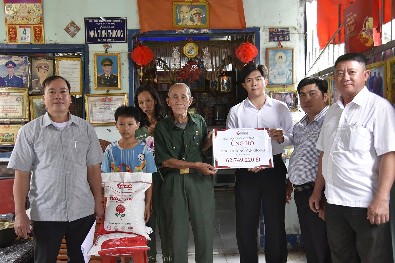 Bạn đọc giúp đỡ ông Khương Văn Giống ở An Giang hơn 62 triệu đồng