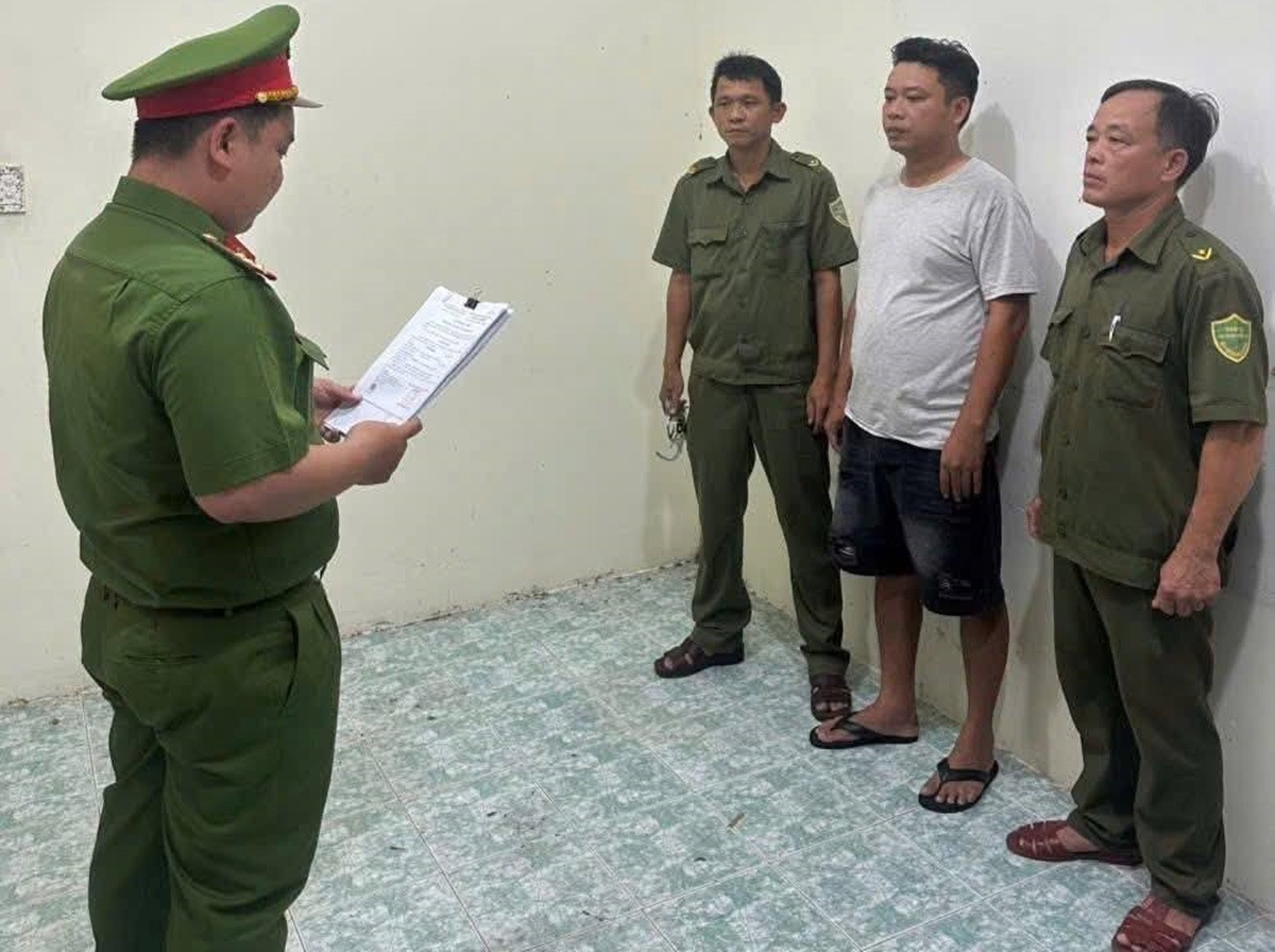 Bắt khẩn cấp đối tượng kẹp cổ, hành hung tài xế taxi ở TPHCM.jpg