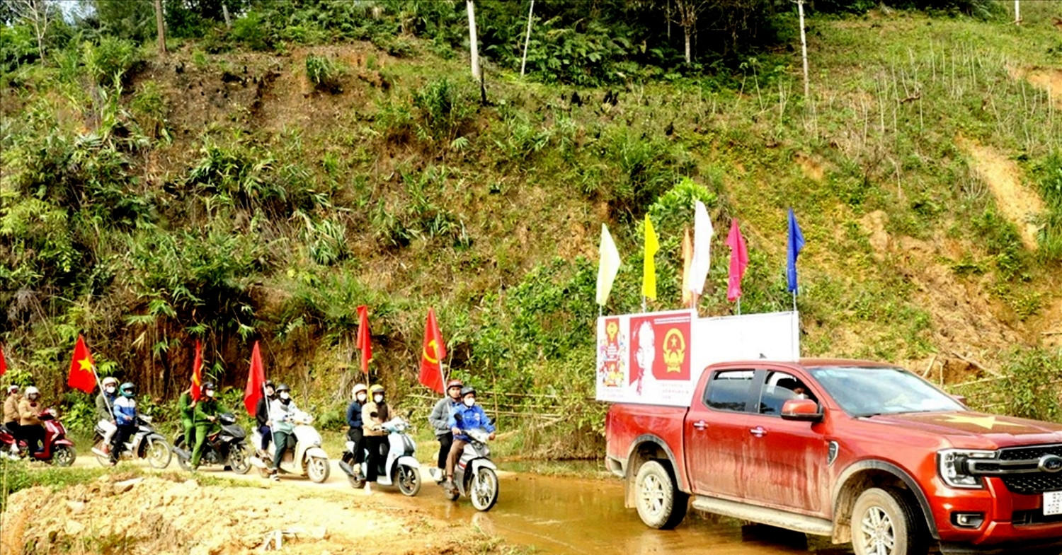Đồng Bào Biên Giới Đà Nẵng Hân Hoan Chuẩn Bị Trước Ngày Hội Lớn