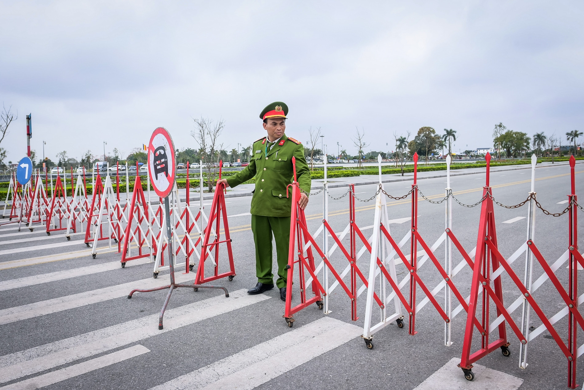 Lập 5 vòng an ninh, huy động hơn 2.000 công an bảo vệ lễ Khai ấn đền Trần
