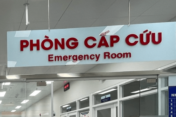 Nam sinh 17 tuổi nguy kịch vì một nốt mụn