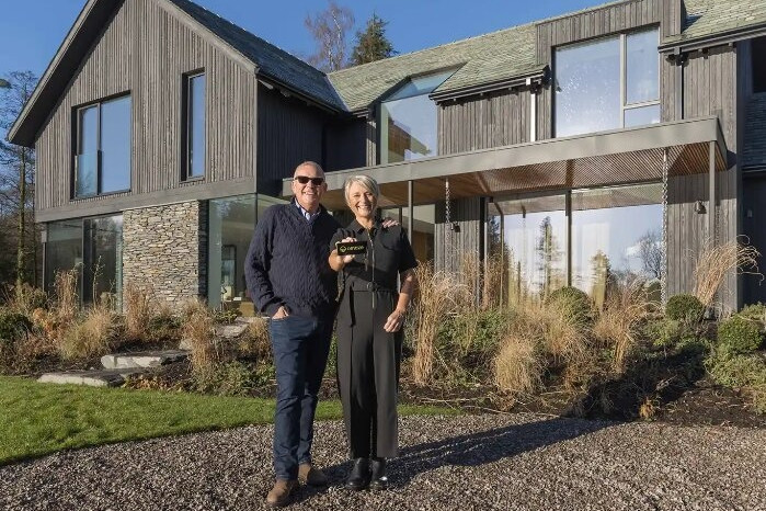  Người phụ nữ kiên trì mua sổ số, bất ngờ trúng độc đắc 6 triệu USD 