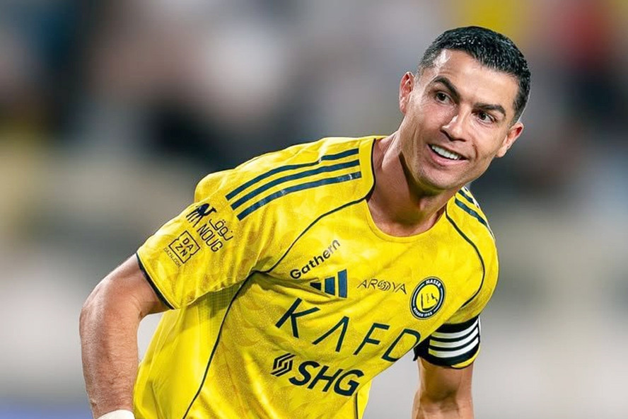 Ronaldo đá hỏng phạt đền, lo lỡ hẹn World Cup 2026