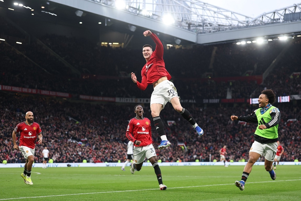 Sao MU được HLV Crystal Palace… khen đểu vẫn thấy quá vui