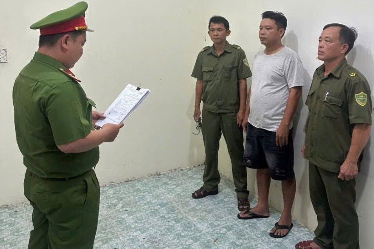 Tạm giữ khẩn cấp đối tượng hành hung tài xế taxi ở TPHCM