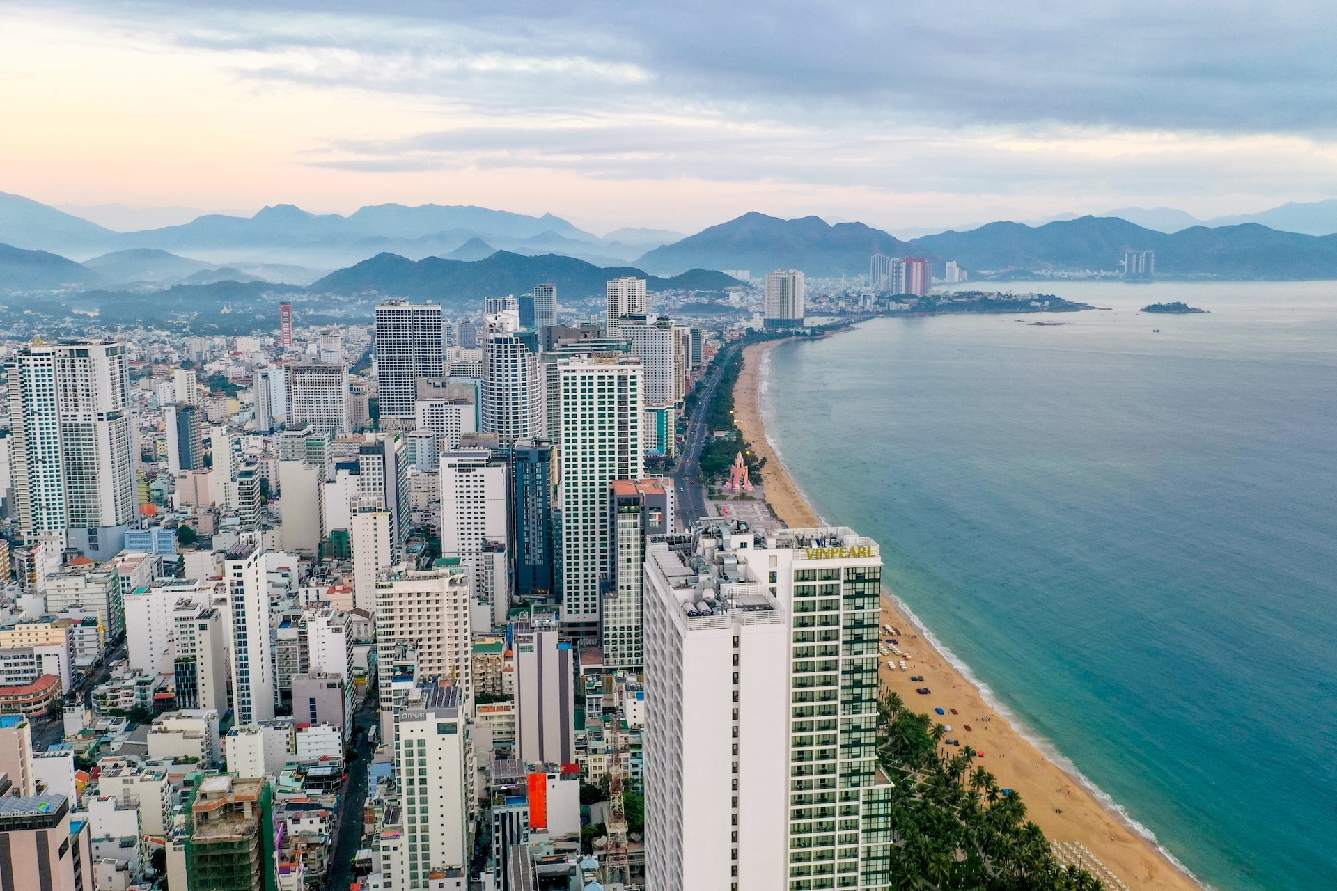  Tăng trưởng dựa vào đất: Khi đòn bẩy đã chạm ngưỡng 