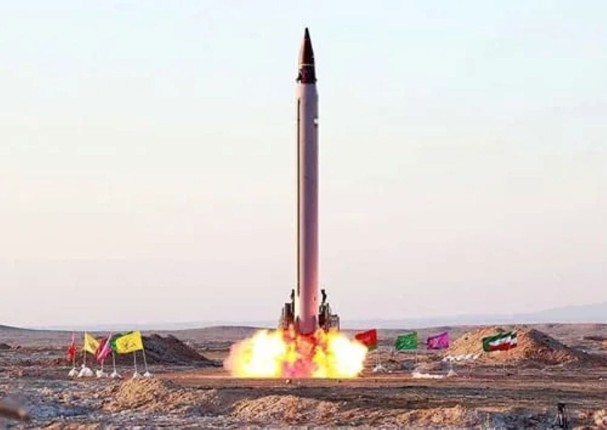Tên lửa Emad Iran 1.jpg