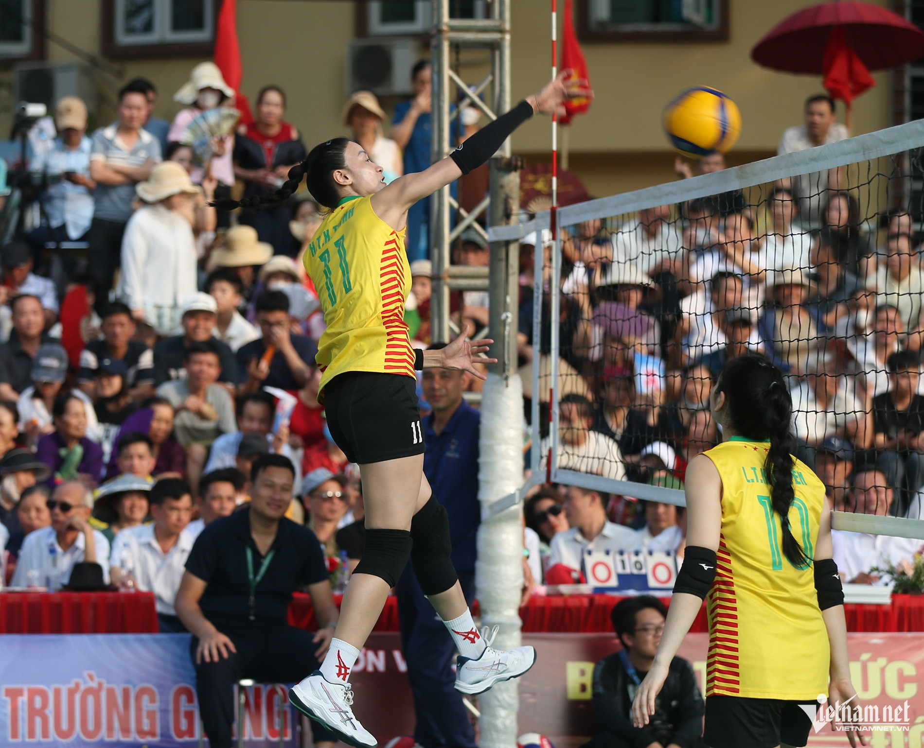 W-bong chuyen 7.JPG.jpg