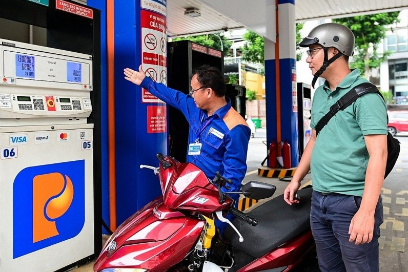 Bản tin sáng 20/3: Giá xăng dầu tăng gần 9.000 đồng: Làm sao kiềm đà tăng sốc?