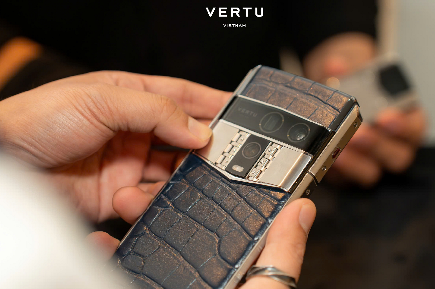 Cảnh báo mua Vertu trôi nổi: có thể mất bảo hành, máy bị vô hiệu hoá