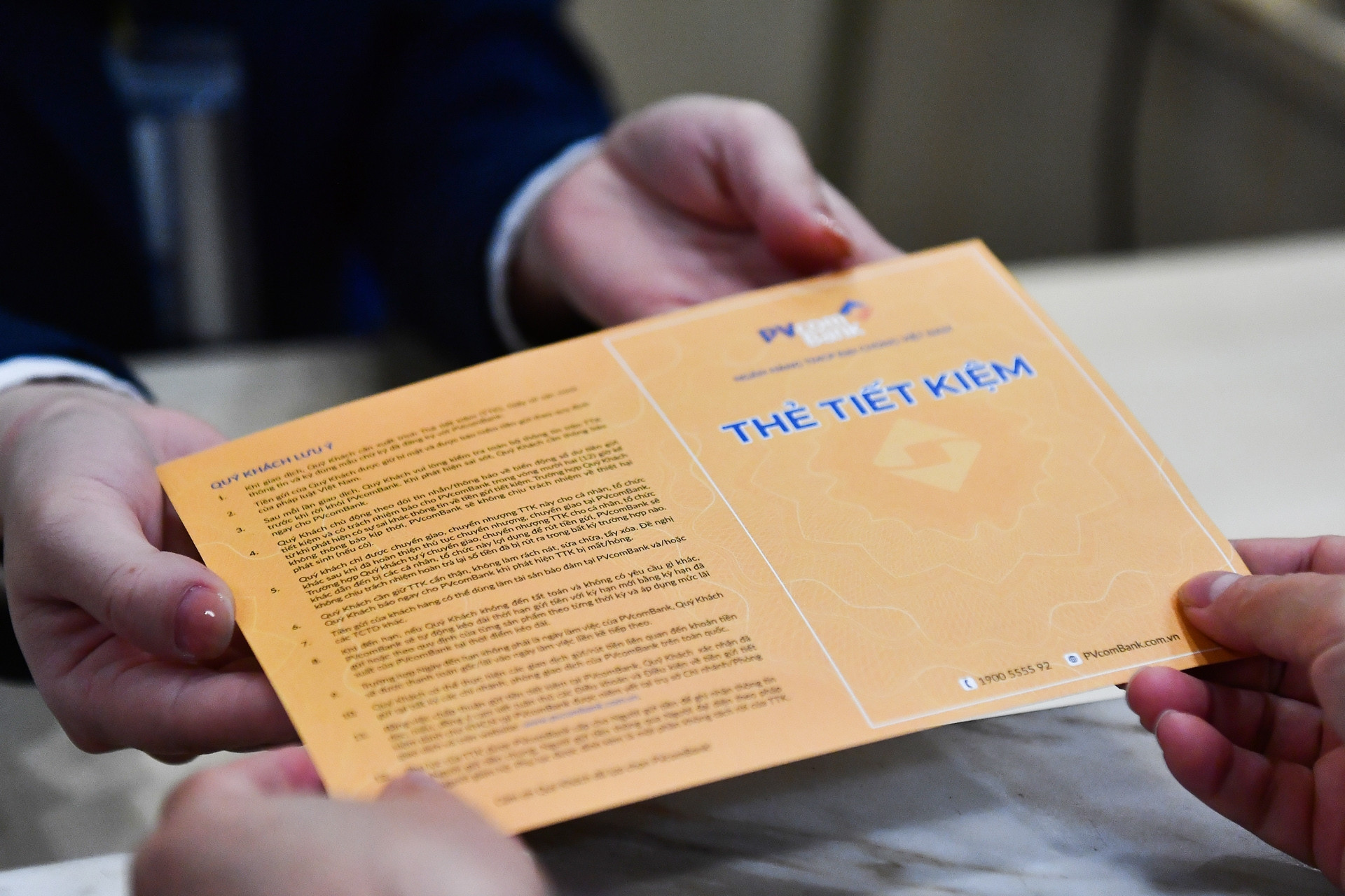 Có ít tiền nên gửi tiết kiệm thế nào để vẫn sinh lời?