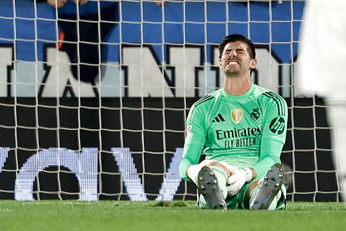 Courtois lỡ tứ kết Cúp C1: Real Madrid run rẩy đấu Bayern