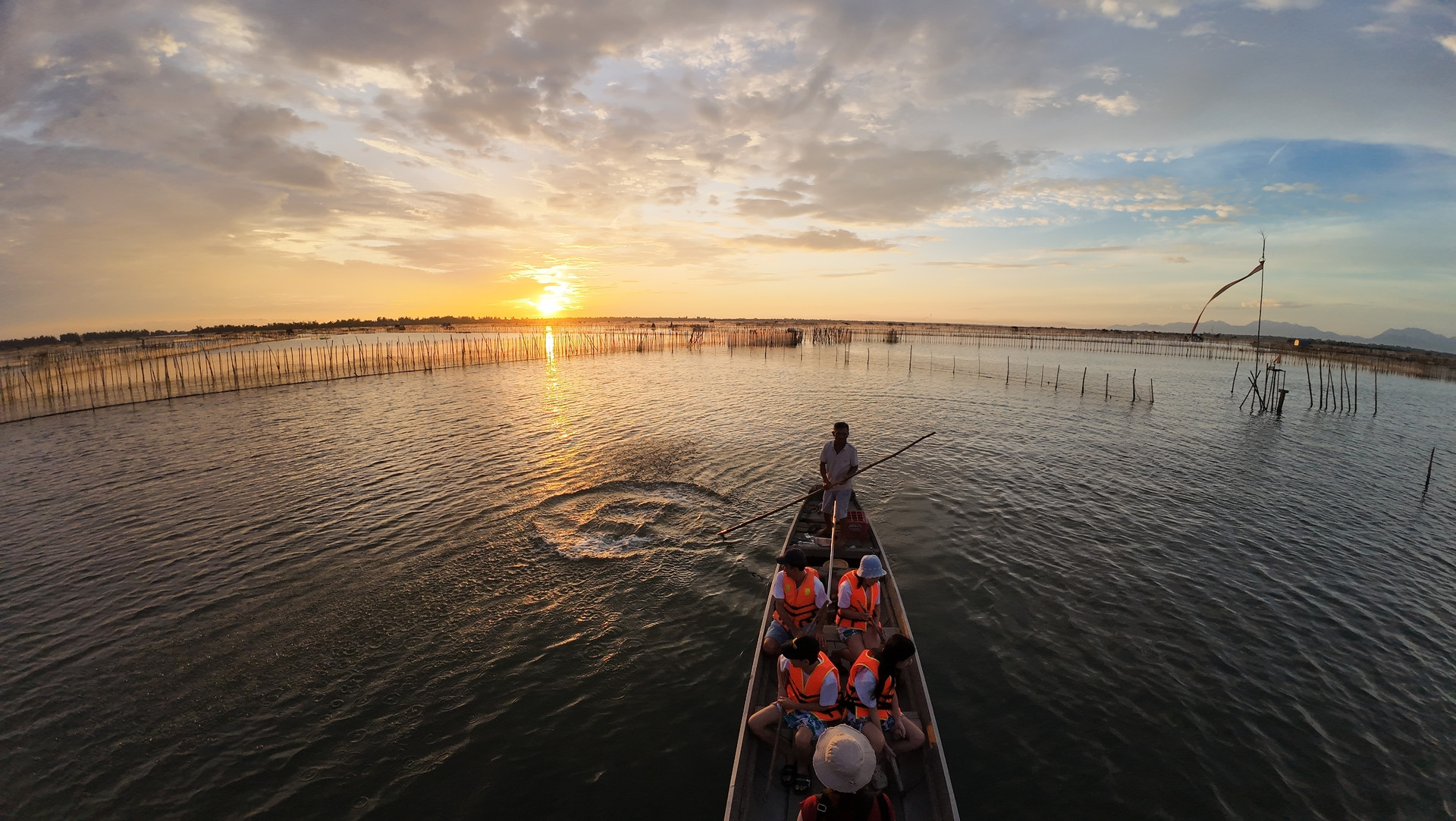 đầm chuồn huế