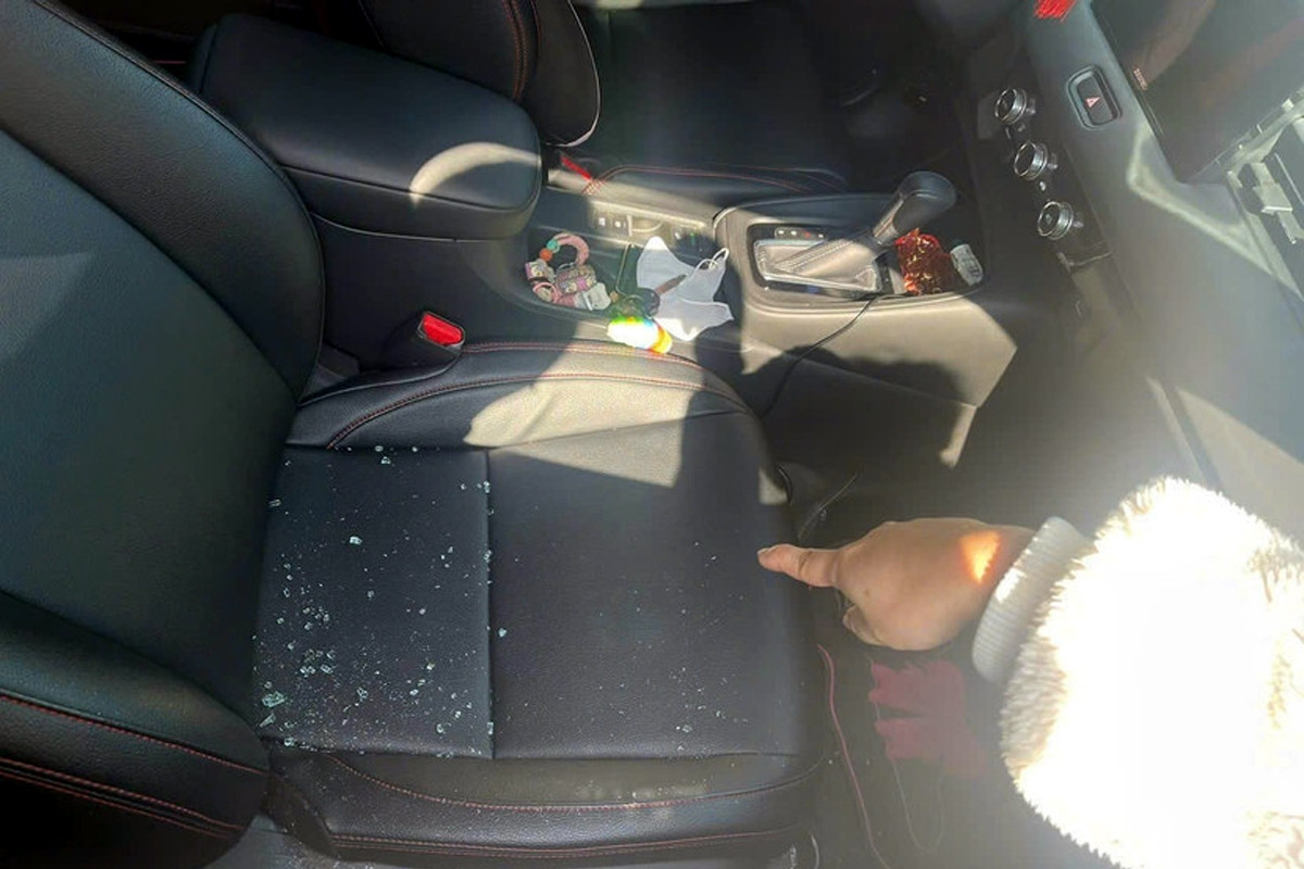 Đập kính ô tô trộm tài sản, kẻ có 6 tiền án sa lưới