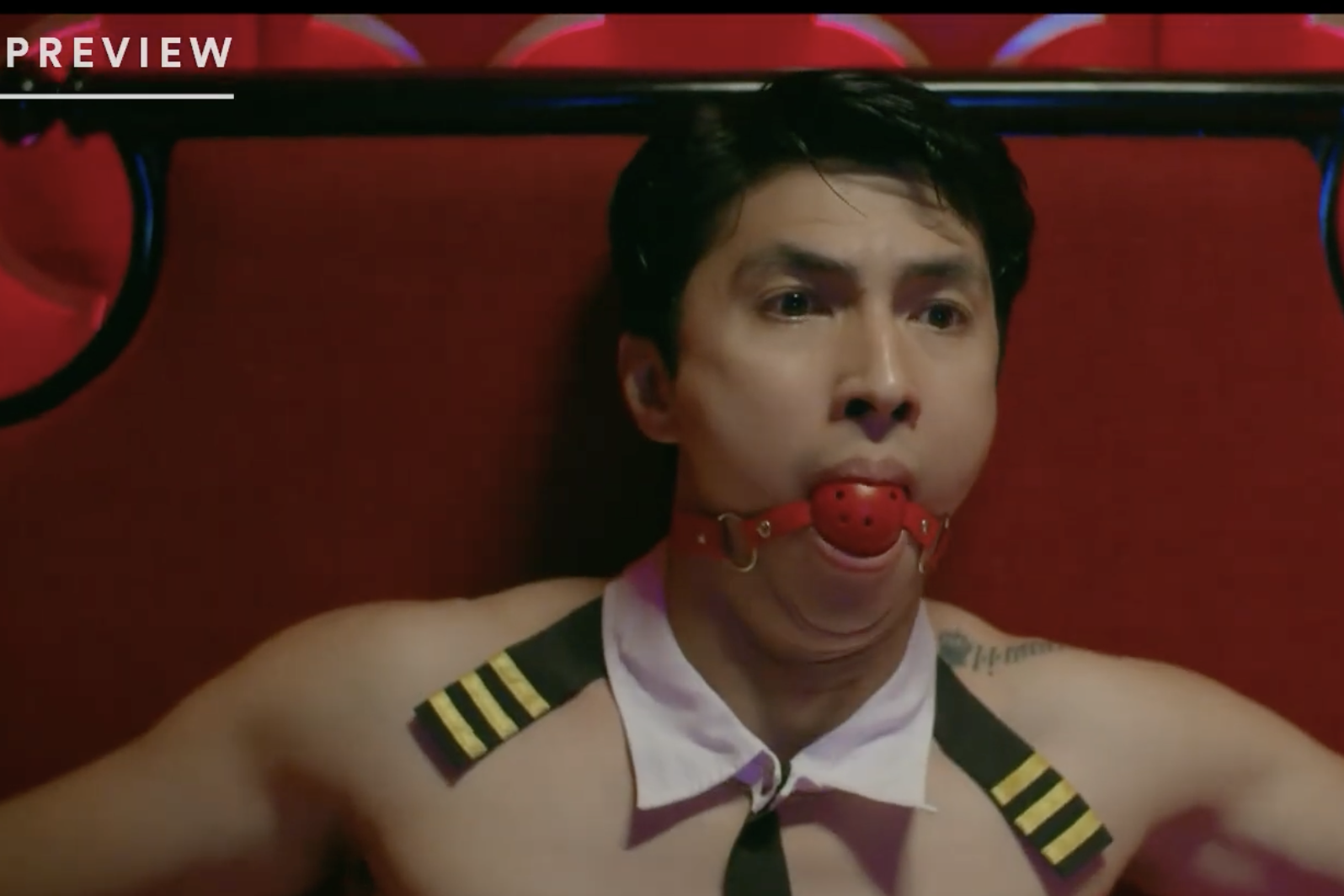 'Đồng hồ đếm ngược' tập 14: Phú bà bệnh hoạn bắt tình cũ và bạn gái tiếp khách trên giường