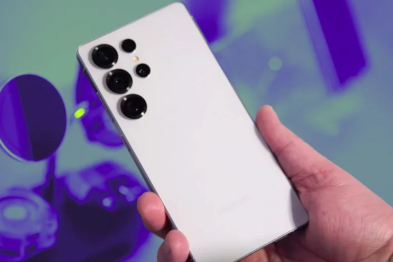 Galaxy S Ultra lép vế trước iPhone ‘cơ bản’ 2 năm tuổi, flagship Samsung đang gặp vấn đề gì?