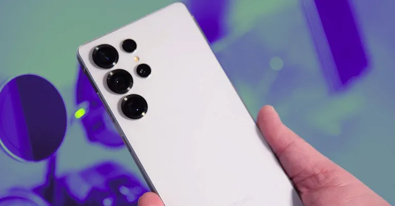 Galaxy S Ultra lép vế trước iPhone ‘cơ bản’ 2 năm tuổi, flagship Samsung đang gặp vấn đề gì?