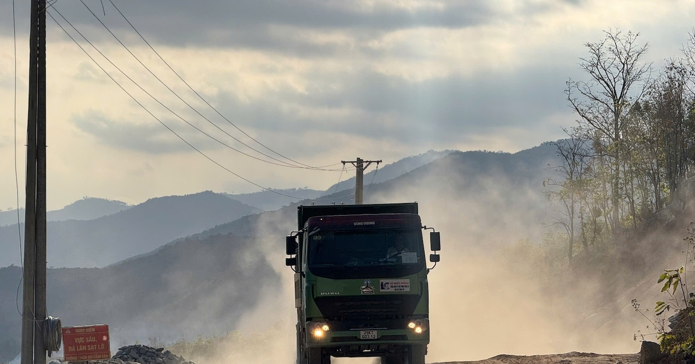 Quỹ bình ổn sắp cạn, giá xăng dầu leo thang: Chuyên gia kiến nghị tung gói hỗ trợ khẩn