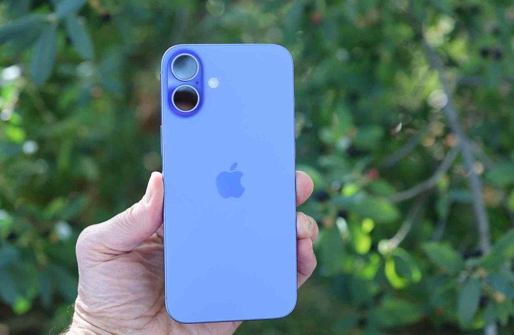 iPhone 16 Plus xanh.png