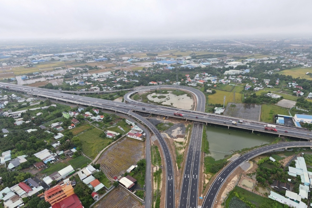 Khu Tây TP.HCM: Dòng tiền đổ về mạnh, nhưng sức mua vẫn dồn vào trung tâm