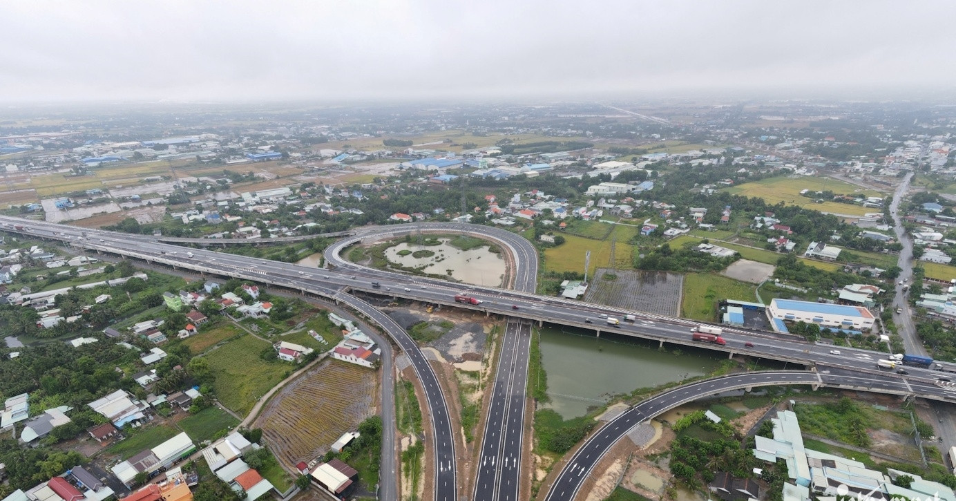 Khu Tây TP.HCM: Dòng tiền đổ về mạnh, nhưng sức mua vẫn dồn vào trung tâm