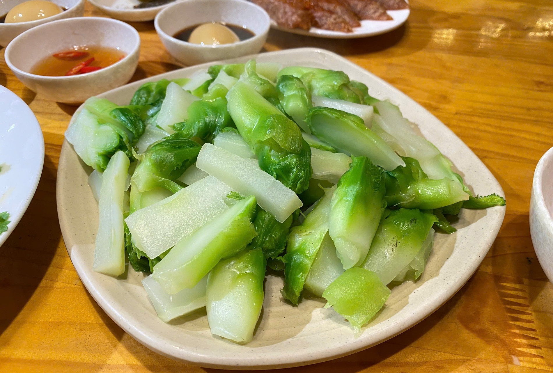 Rau mầm đá luộc bao lâu thì chín và luộc thế nào để giòn, ngọt?