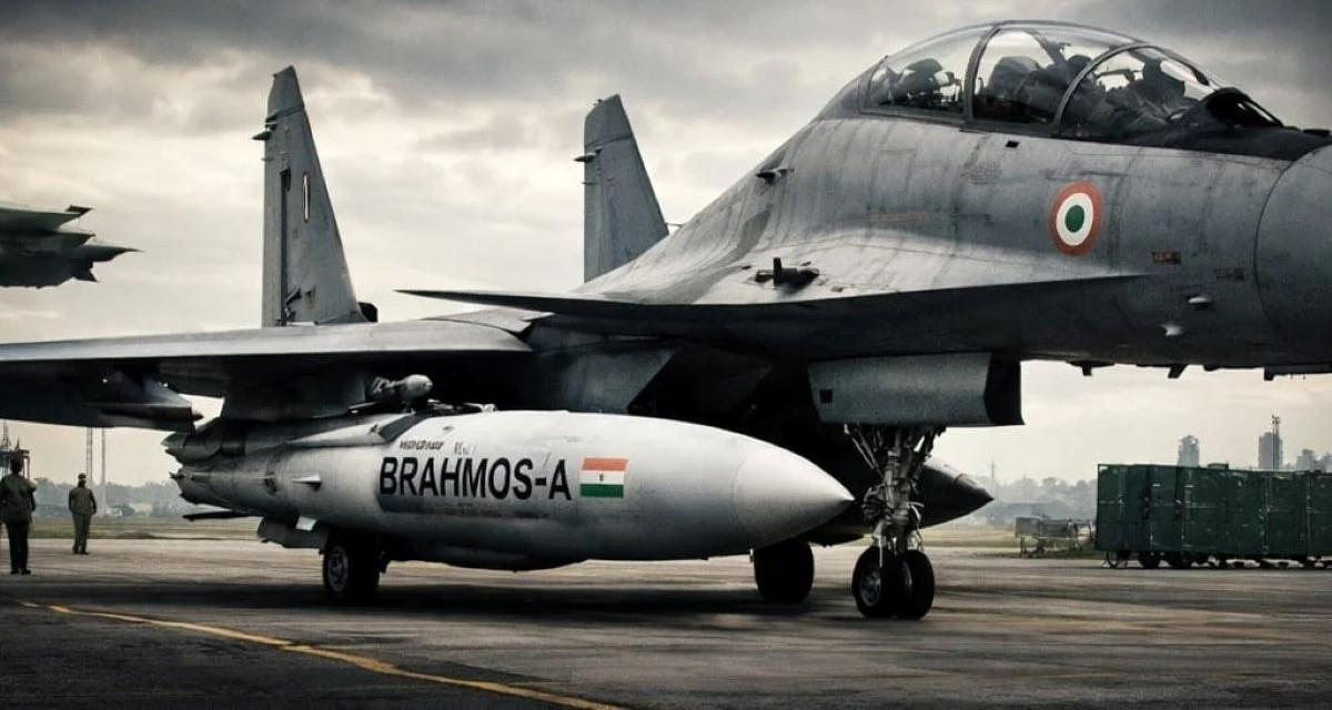 Tên lửa BrahMos-A tầm bắn 800km ‘xuyên thủng’ phòng không, thay đổi cuộc chơi
